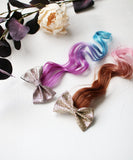 Rora ヘアクリップ エクステ キッズ 通販 セリーナ ヘアークリップ 髪どめ 髪留め ヘアアクセサリー 髪飾り つけ毛 つけげ カール ダンス 子供 子ども リボン キラキラ 女の子 大人っぽい