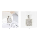 イニシャル ネックレス 通販 ペンダント イニシャルネックレス プレートネックレス アルファベット チャーム スネークチェーン レディース 重ね付け ステンレス つけっぱなし 誕生日