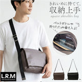 LRM ショルダーバッグ CMO-1237 通販 斜めがけバッグ ミニショルダーバッグ ショルダーバック 通勤 通学 かぶせ メンズ 小さめ かっこいい シンプル 無地 サブバッグ 旅行 トラベル