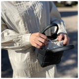 ショルダーバッグ メッシュ編み ミニ 2WAY ショルダー ショルダーバック 通販 ミニショルダー メッシュ 巾着 肩掛け バッグ バック デザイン 上品 シンプル おしゃれ 小さめ お出かけ