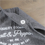 エプロン おしゃれ 女性用 通販 Salt&Pepper 後ろ 結び ポケット付き ミドル丈 シンプル ロゴ かわいい オシャレ 可愛い 長さ調節 テキスタイル キッチンファブリック 配膳用品