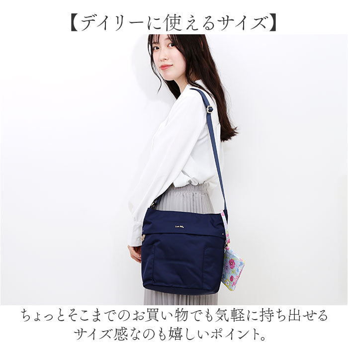 LAURA ASHLEY ローラアシュレイ 縦型 ショルダーバッグ ILNL-03 通販 ショルダーバック ショルダー 肩掛け 斜めかけ 縦型ショルダー 軽い 軽量 はっ水 撥水 ナイロン ポケット たくさん
