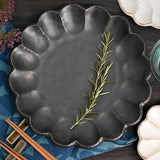 美濃焼 皿 通販 日本製 お皿 プレート 美濃 焼 26.5cm 大皿 丸皿 サービングプレート 和食器 おしゃれ モダン かわいい 花形 花型 お花 電子レンジ対応 食洗機対応 メインディッシュ 主菜