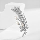 ブローチ セレモニー 通販 パールブローチ 胸飾り アクセサリー 花 フラワー デザイン レディース 大人 入学式 入園式 卒業式 卒園式 フォーマル 結婚式 お祝い 華やか 高級感 エレガント