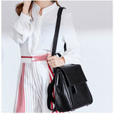 リュック 2way レディース 通勤 通販 ショルダーバッグ リュックサック ショルダーバック 肩掛け ショルダー デイパック レザー ビジネス 背面ポケット おしゃれ シンプル 無地 大人