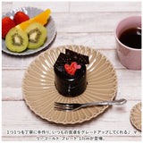 皿 おしゃれ 17cm 通販 波佐見焼 マリーゴールド プレート お皿 丸皿 食器 中皿 取り皿 取り分け 電子レンジ 食洗器 対応 デザート ケーキ皿 サラダ 日本製 洋食器 カフェ 食卓 花柄