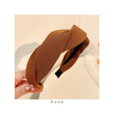 カチューシャ 大人 通販 ヘアアクセサリー 太め シンプル レディース おしゃれ ヘアバンド 幅広 ツイスト 白髪隠し 無地 カジュアル かわいい 女性 ヘアアクセ 可愛い オシャレ