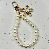 キーチャーム パール フラワー 通販 チャーム キーホルダー バッグチャーム バックチャーム かわいい 普段使い Diamond Hearts ダイヤモンドハーツ 上品 華やか 清楚 エレガント