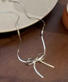 ネックレス レディース シルバー 通販 ペンダント スネークチェーン 首飾り アクセサリー ジュエリー リボン 大人 かわいい おしゃれ 可愛い 女性 リボンスネークチェーンネックレス