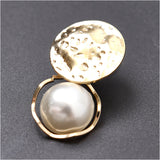 ピアス アクセサリー フェイクパール 通販 イヤリング 耳飾り ジュエリー 大ぶり 大粒 エレガント シンプル デザイン オシャレ おしゃれ 女性 大人 カジュアルにもきれいめ レディース