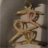 ヘアアクセサリー ヘアクリップ べっ甲 ヘアアクセ 通販 バンスクリップ 髪留め 髪飾り ヘッドアクセ ヘアピン 大きめ ヘアアレンジ アクセント まとめ髪 超軽量 軽い 軽量