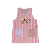 エプロン 保育士 キャラクター 通販 かわいい 介護士 大人 レディース 大きいサイズ スヌーピー SNOOPY サイドボタン 刺繍 ワッペン アップリケ カジュアル 保育 介護 ポケット ベスト横釦 キッチンファブリック