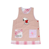 エプロン 保育士 キャラクター 通販 かわいい 介護士 大人 レディース 大きいサイズ スヌーピー SNOOPY サイドボタン 刺繍 ワッペン アップリケ カジュアル 保育 介護 ポケット ベスト横釦 キッチンファブリック