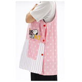 エプロン 保育士 キャラクター 通販 かわいい 介護士 大人 レディース 大きいサイズ スヌーピー SNOOPY サイドボタン 刺繍 ワッペン アップリケ カジュアル 保育 介護 ポケット ベスト横釦 キッチンファブリック