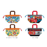 お弁当袋 キャラクター 通販 幼稚園 子供 保育園 子ども 弁当袋 巾着 ランチバッグ かわいい 女の子 男の子 遠足 運動会 お弁当 ディズニー プリンセス カーズ トイストーリー サンリオ キティ ジブリ トトロ ドラえもん すみっコ ランチ巾着 SKATER スケーター KB7