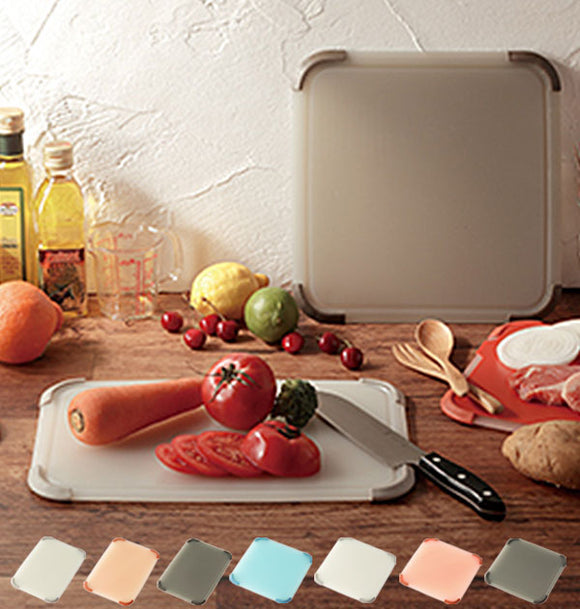 まな板 リベラリスタ LIBERALISTA カッティングボード おしゃれ グリップボード 食洗機対応 通販 抗菌 正方形 スクエア 長方形 レクタングル 両面 収納 持ちやすい 滑り止め 滑りにくい 軽量 まな板 1_GLII 144868