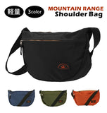ショルダーバッグ 斜めがけ MOUNTAIN RANGE NATURE'S マウンテンレンジ ネイチャーズ 通販 メンズ レディース 軽い 軽量 シンプル 無地 おしゃれ 弓型ショルダー  大容量 バナナショルダー ボディバッグ ななめ掛け 旅行 おでかけ サブバッグ アウトドア 通学 通勤 スポーツ