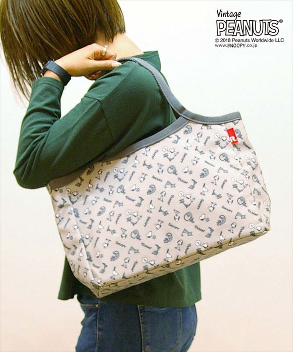 Rootote ルートート トートバッグ 通販 サイドポケット HABITUEL ハビチェル レディース Peanuts ピーナッツ スヌーピー ラミネート A4  通勤 通学 大学生 高校生 - バックヤードファミリー