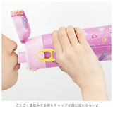 水筒 子供 ステンレス 直飲み 通販 580ml 保冷 肩掛け 軽量 軽い ワンプッシュ マグボトル ダイレクトボトル キッズ 子ども用 キャラクター ディズニー Disney プリンセス トイストーリー キティ すみっコ ポケモン ミニオン トミカ カーズ トミカ カーズ